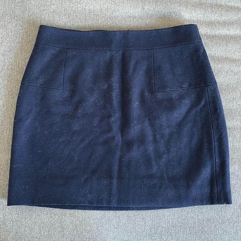 J Crew skirt in navy blue. Size 6